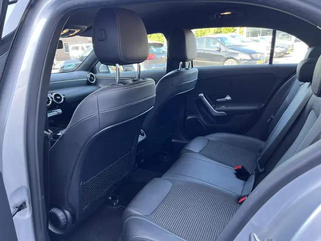 Mercedes-Benz A-Klasse 180 Advantage 2020 Benzine 18