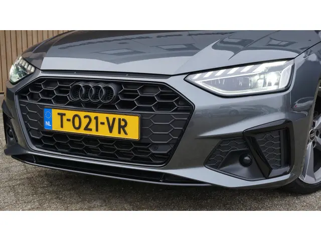 Audi A4 Avant 35 TFSI 150pk 2x S-Line 2022 Benzine 54