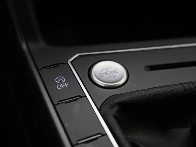 Volkswagen Polo 1.0 TSI 95pk R-Line 2023 Benzine 19