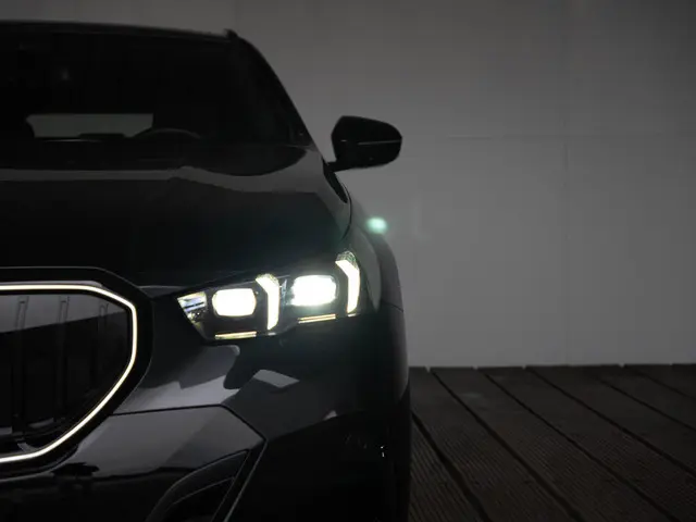 BMW 5 Serie Touring 520i 2025 Benzine 19