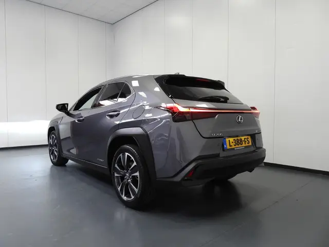 Lexus UX 3