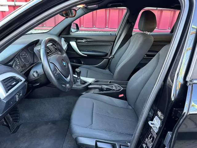 BMW 1 Serie 116i // Engine smokes // Motor rookt // 2012 Benzine 9