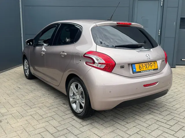 Peugeot 208 2