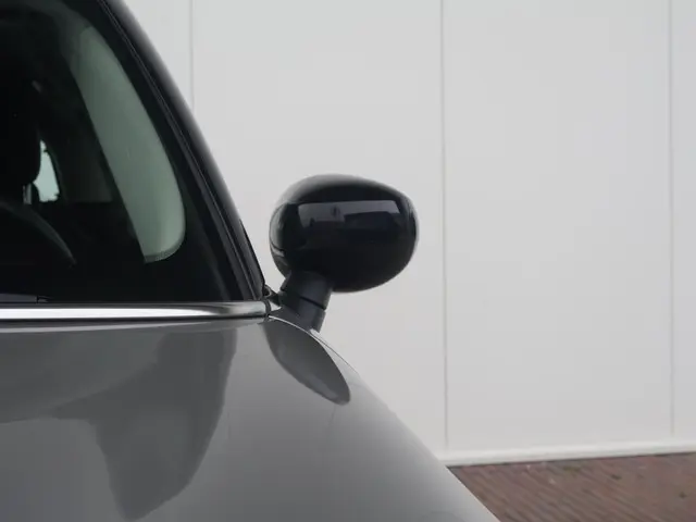 MINI Cooper Mini 1.5 Camden Edition 2023 Benzine 4