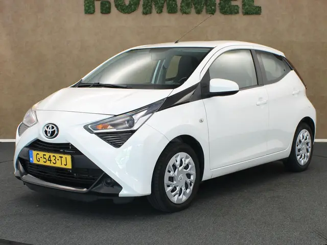 Toyota Aygo 1.0 VVT-i x-play limited 2019 Benzine