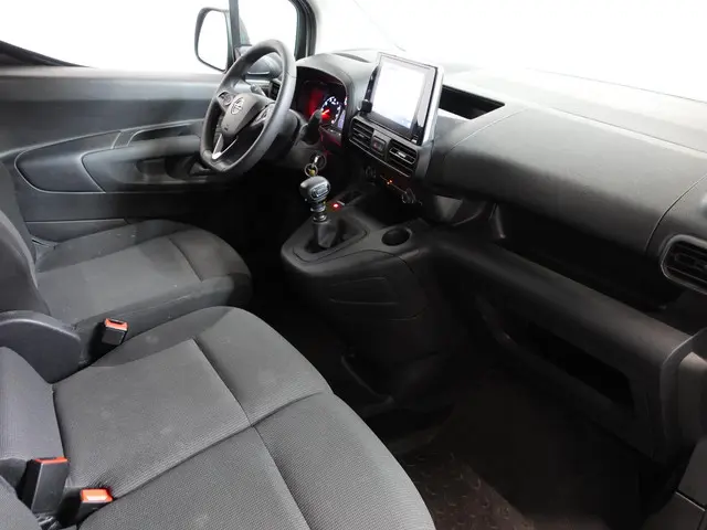 Opel Combo 102pk L1H1 2023 Diesel 42