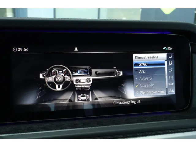 Mercedes-Benz G-Klasse 500 2023 Benzine 38