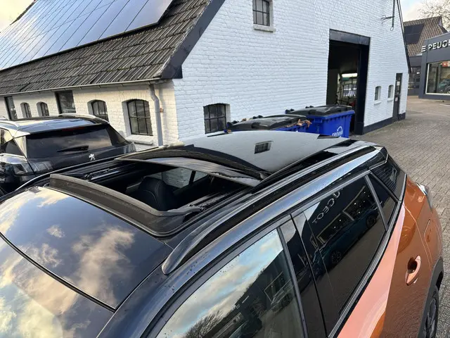 Peugeot 2008 1.2 Turbo 130 PK GT Pack 2021 Benzine 41