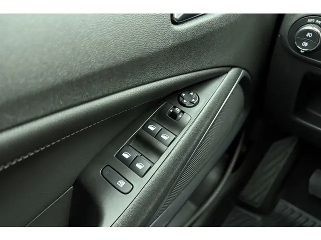 Opel Crossland 1.2 Turbo Elegance 2021 Benzine 21