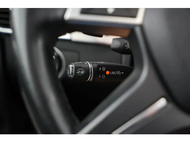 Mercedes-Benz M-Klasse 500 2013 Benzine 21