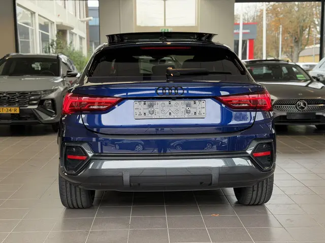Audi Q3 Sportback 35 TFSI S LINE 2023 Benzine 12