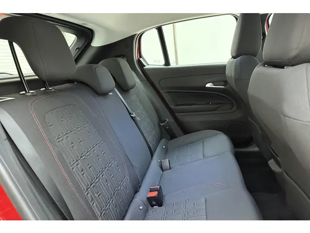 Fiat 600e RED 54 kWh 2025 Elektrisch 15