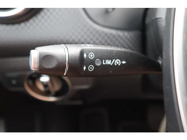 Mercedes-Benz A-Klasse 200 d Prestige 2016 Diesel 24
