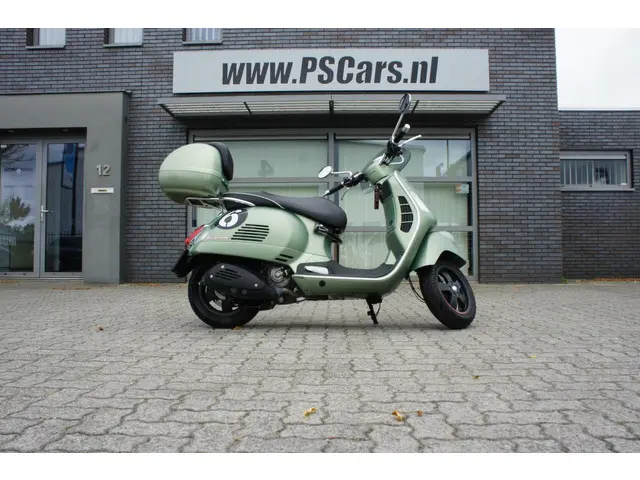 Vespa GTV 300 Sei Giorni LE 2019 Benzine 8