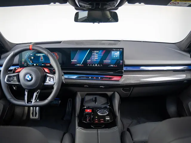 BMW M5 Touring 2026 Hybride Benzine 9