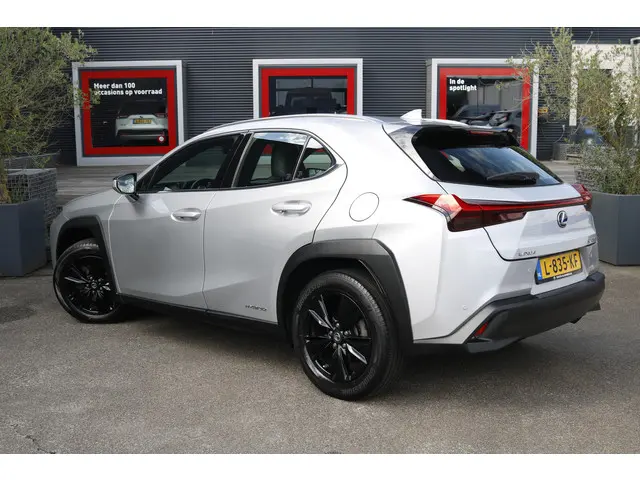 Lexus UX 250h Business Line 2020 Hybride Benzine 8