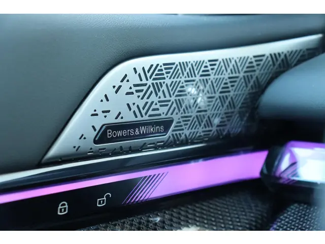 BMW i5 M60 xDrive 84 kWh 2024 Elektrisch 38