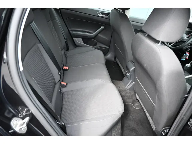 Volkswagen Polo 1.0 TSI Comfortline 2021 Benzine 25