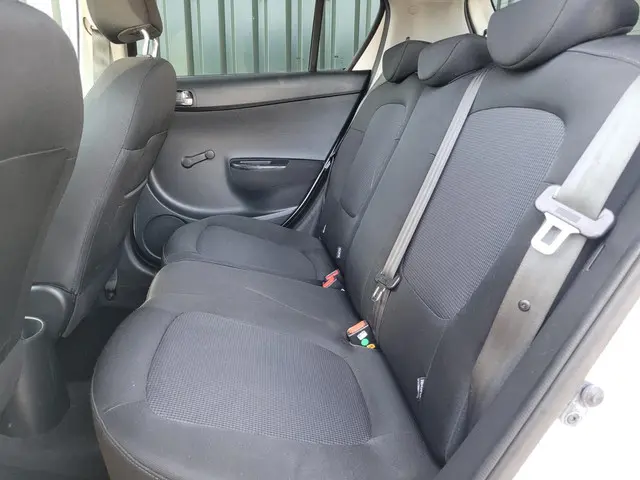 Hyundai i20 1.2 HP i-Motion 2015 Benzine 12