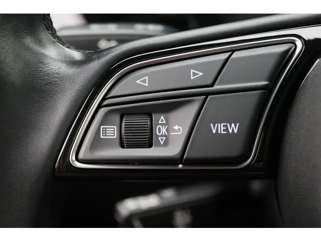 Audi A3 Sportback 30 TFSI Business edition 2020 Benzine 37