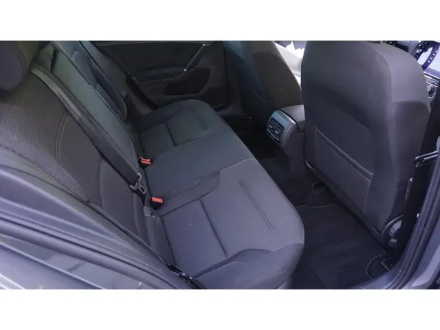 Volkswagen e-Golf E-DITION Ecc Airco 2020 Elektrisch 17