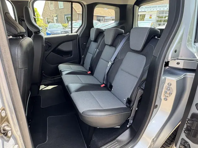 Renault Kangoo 1.3 TCe 100 Luxe L1 2022 Benzine 14