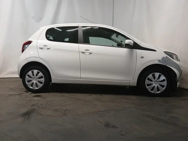 Peugeot 108 1.0 e-VTi Active Schadeauto!! 2016 Benzine 4