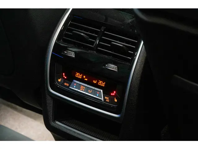 BMW X5 xDrive45e High Executive 2022 Hybride Benzine 18