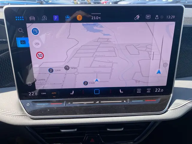 Volkswagen Passat Variant 1.5 eTSI Business 2024 Benzine 18