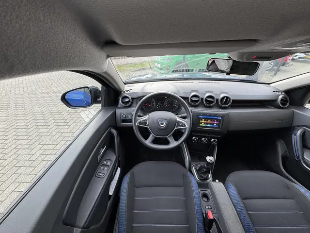 Dacia Duster TCe 130 15th Anniversary 2021 Benzine 12