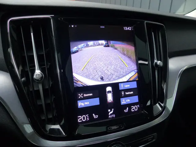 Volvo V60 B3 Business Pro 2020 Benzine 23