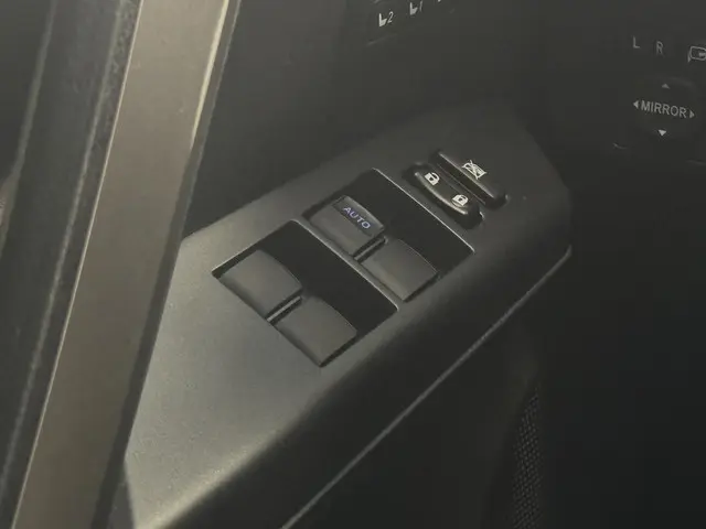 Toyota RAV4 2.5 Hybrid Energy Plus 2019 Hybride Benzine 23