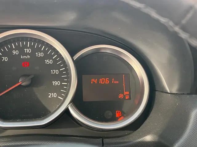 Dacia Duster 1.2 TCe 125 Lauréate 2017 Benzine 23