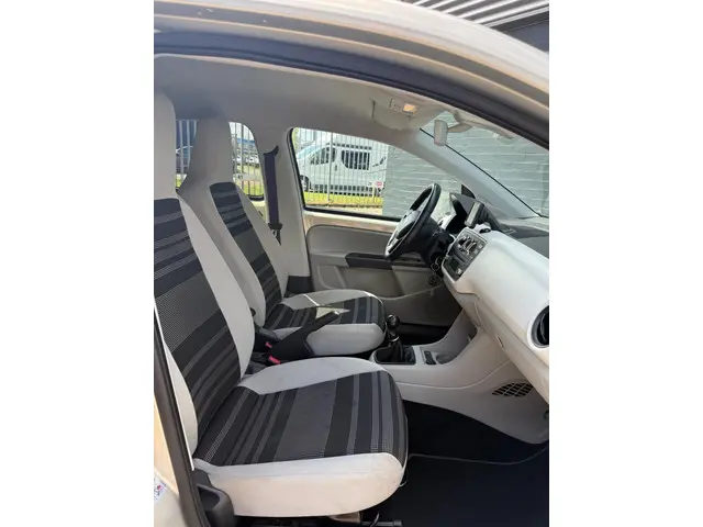 SEAT Mii 1.0 Reference 2014 Benzine 8