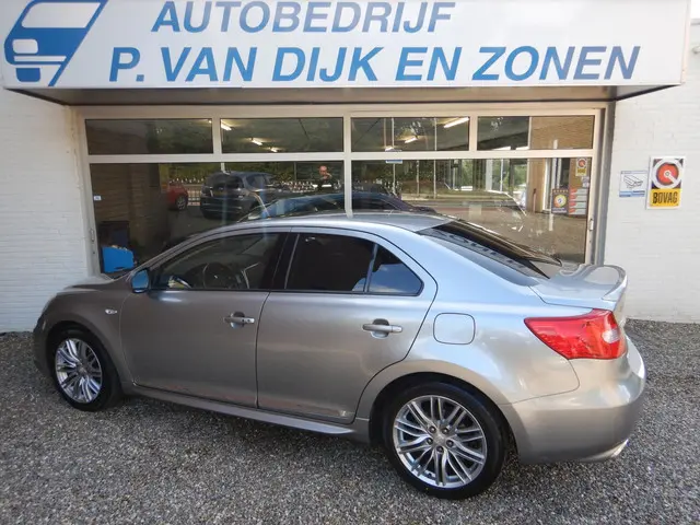 Suzuki Kizashi 2.4 Sport 2013 Benzine 2