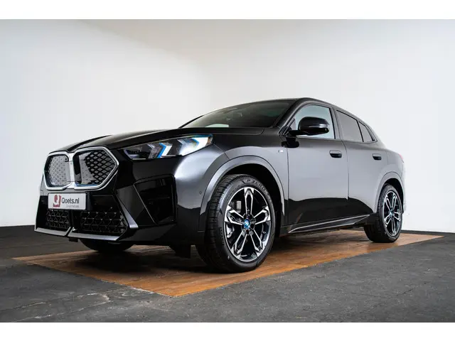 BMW iX2 xDrive30 67 kWh 2024 Elektrisch 21
