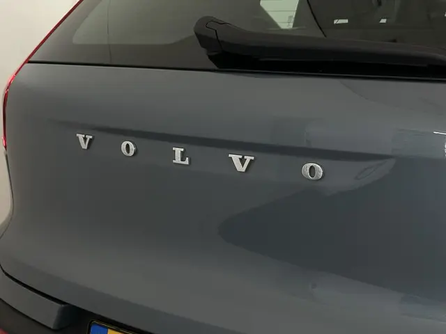 Volvo XC40 1.5 T4 Recharge R-Design 2021 Hybride Benzine 32