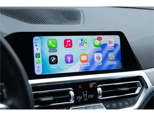 BMW 3 Serie Touring 320i M Sport High Ex 2021 Benzine 18