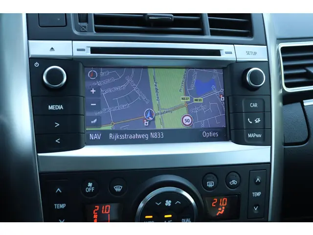 Toyota Verso 1.8 VVT-i BUSINESS AUT. 2013 Benzine 27