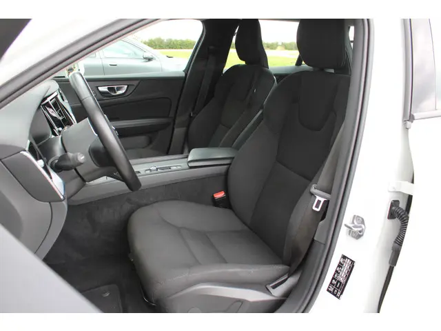 Volvo V60 B3 Automaat Momentum Advantage 2021 Benzine 15