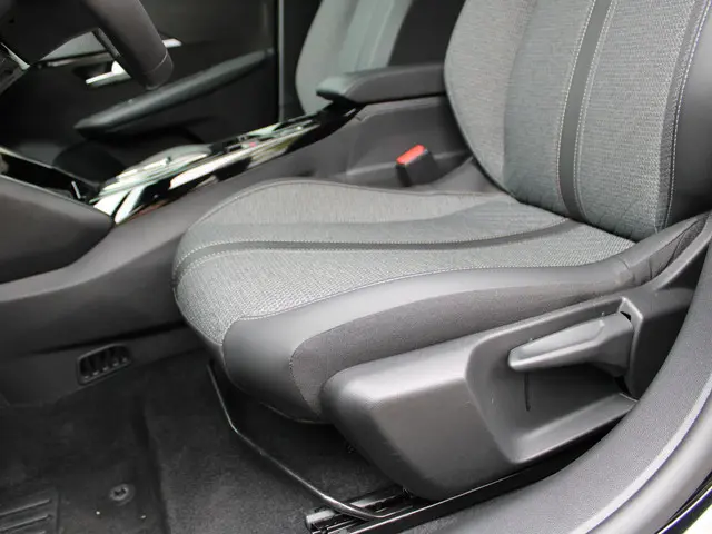 Peugeot e-208 EV Allure 50 kWh 2024 Elektrisch 14