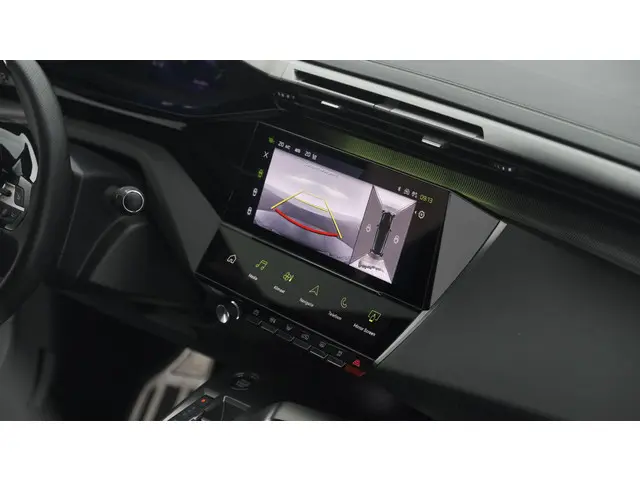 Peugeot 308 PureTech 130 GT Pack Business 2022 Benzine 73