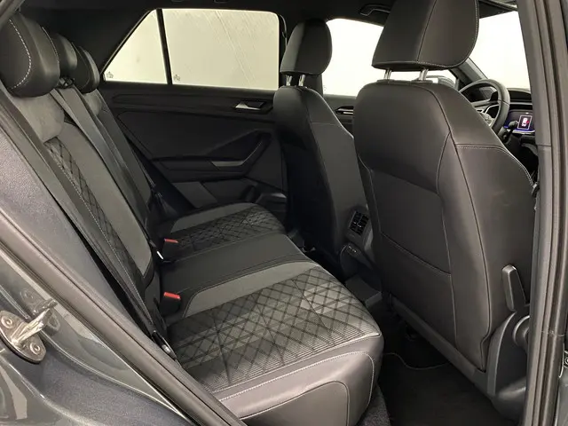 Volkswagen T-Roc 1.5 TSI R Line 2025 Benzine 36