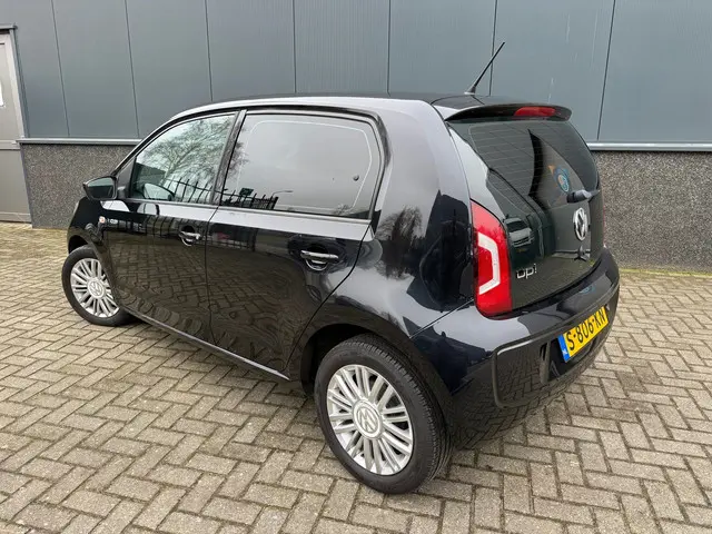 Volkswagen up! 1.0 up! Edition BlueMotion 2014 Benzine 7