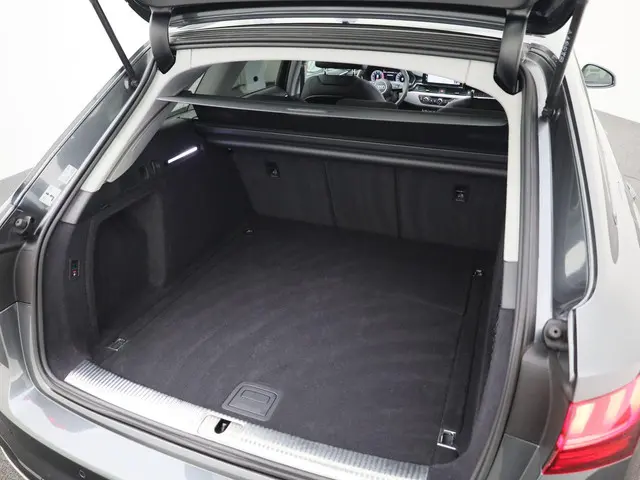 Audi A4 Avant 35 TFSI/150PK S Line 2021 Benzine 20