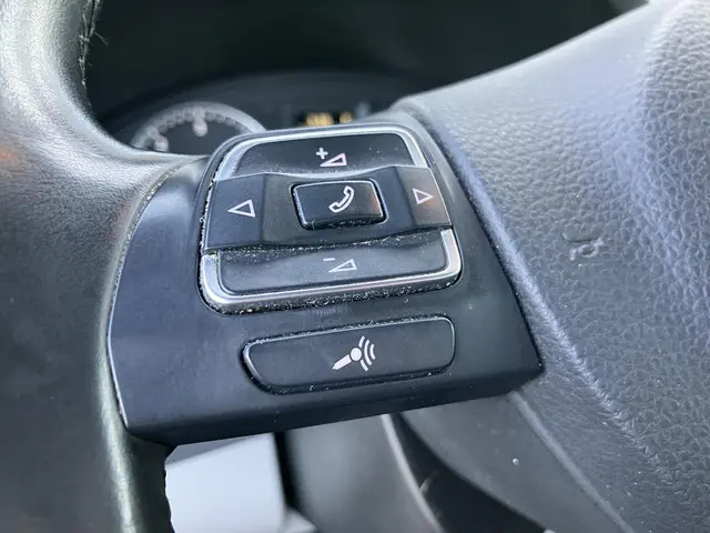 Volkswagen Transporter 2.0 TDI L2H1 DC 2015 Diesel 29