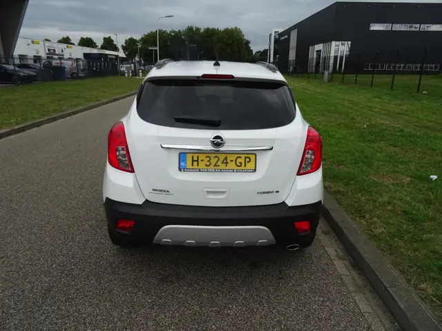 Opel Mokka 1.4 T Cosmo 4x4 2013 Benzine 4