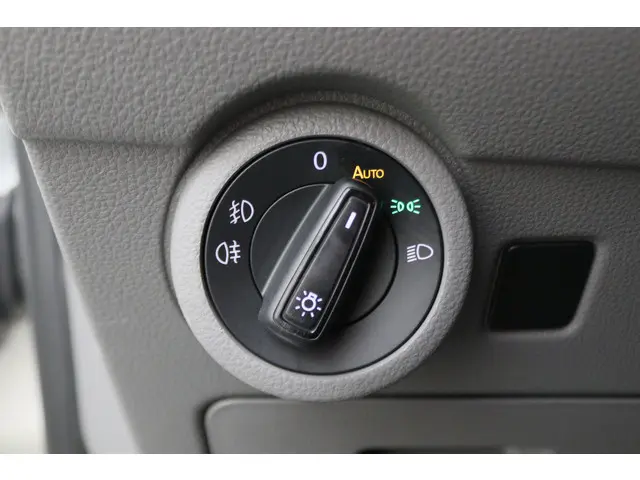 Volkswagen Transporter 2.0 TDI DSG L1H1 2022 Diesel 30