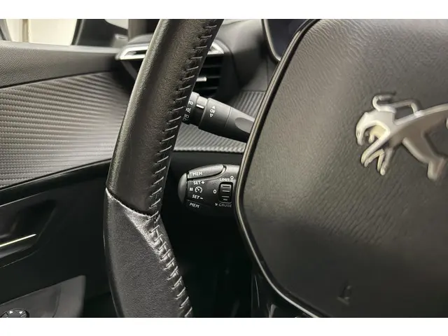 Peugeot 208 1.2T Active 2020 Benzine 26