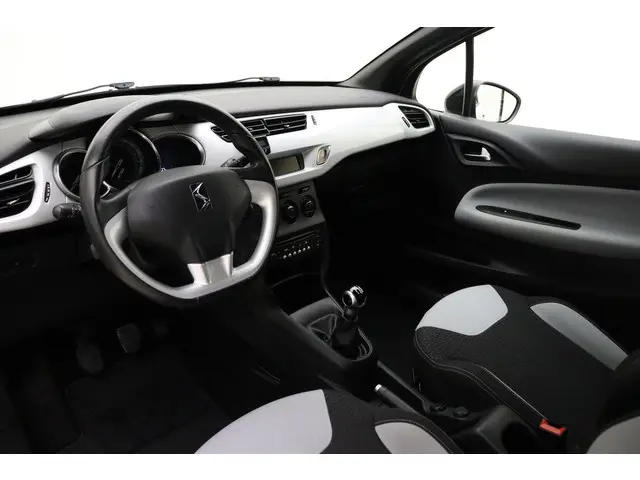 DS DS 3 1.2 PureTech Chic 2015 Benzine 7